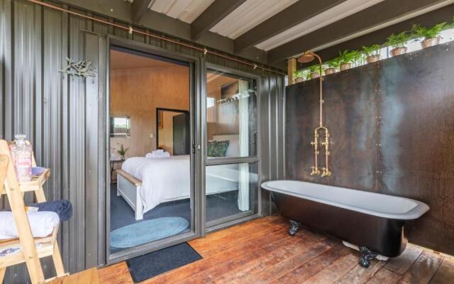 The Barn - Karaka Farm Stay