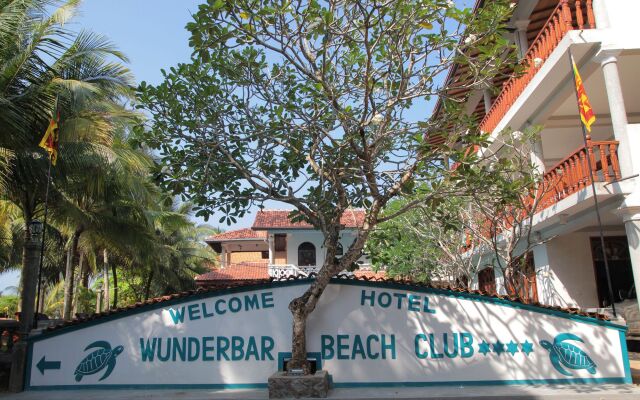 Wunderbar Beach Hotel