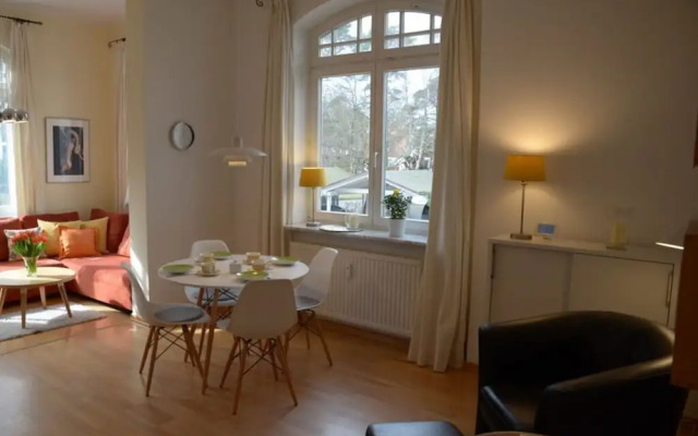 Seeschwalbe in Villa Sirene, Binz