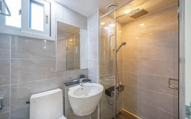 Geojedo The 100 Spa & Poolvilla Pension