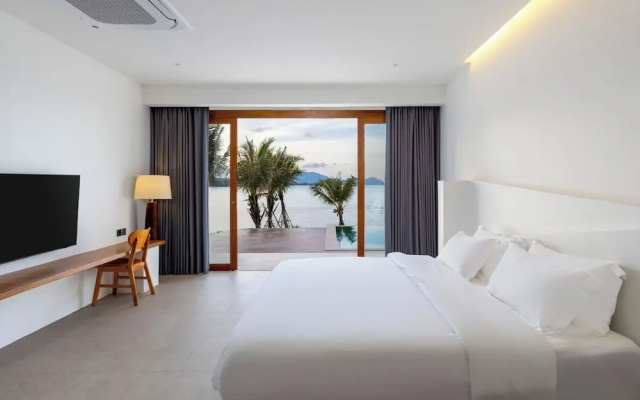 X-sea khanom Harbor Bay Resort