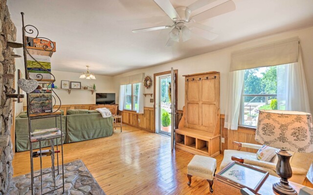 Charming Cottage < 10 Mi to Wineries & Skiing!
