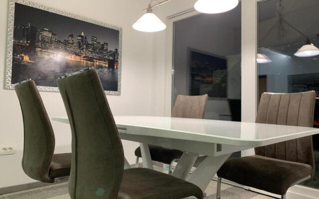 Green Apartment By Alex Rafael