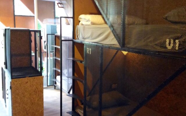 Rest Up Hostel At Nimmanhemin By Hjz