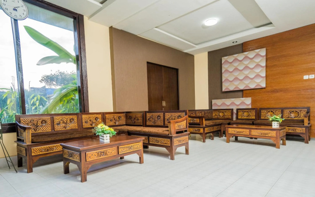 Hotel O Central Batu Near Jatim Park 3 Formerly Bunga Matahari Hotel – Lobby – Batu