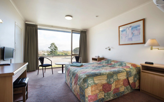 Nightcap at Morwell Hotel