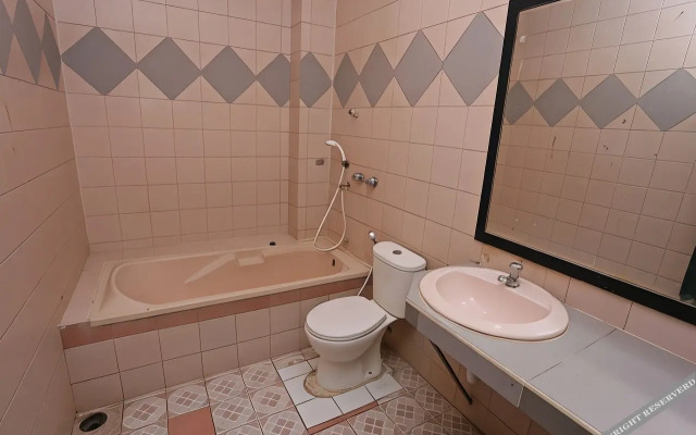 Collection O 92739 Hotel Pintu Besar Near Pancoran ChinaTown Point