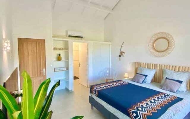 Beautiful suite S18, pool, sea view, next to paradise Pinel Island