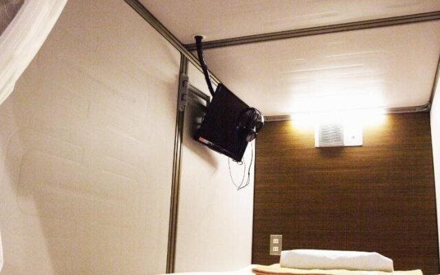 Hot Spring & Capsule Hotel copana