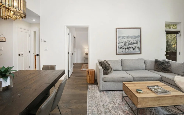 Aspenwood 311 2 Bedroom Condo by RedAwning