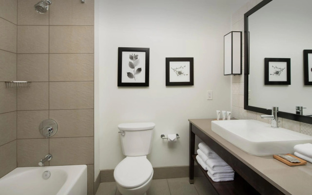 Country Inn & Suites by Radisson, Seattle-Tacoma International Airport, WA