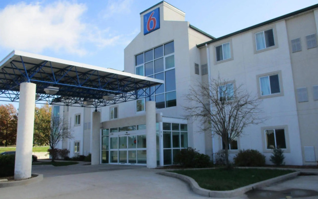 Baymont by Wyndham Kingdom City