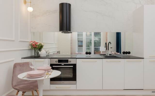 Studio Piotrkowska 37 by Renters