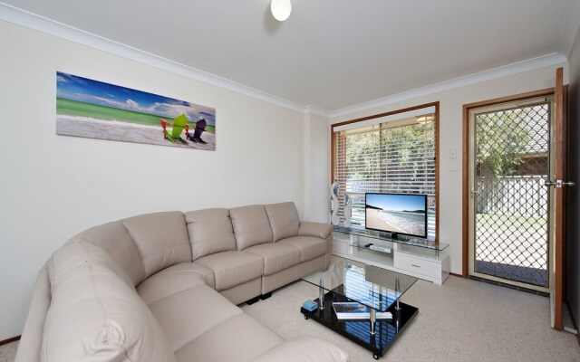 Beachcomber at Fingal Bay