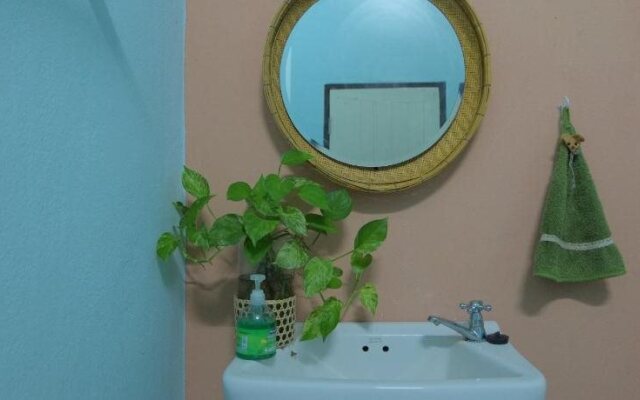 63 Hostel Lopburi