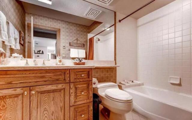 Ski, in Ski out 3 Bedroom Vacation Condo with Resort Amenities