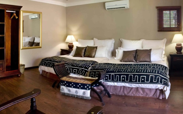 Tuskers Bush Lodge B&B