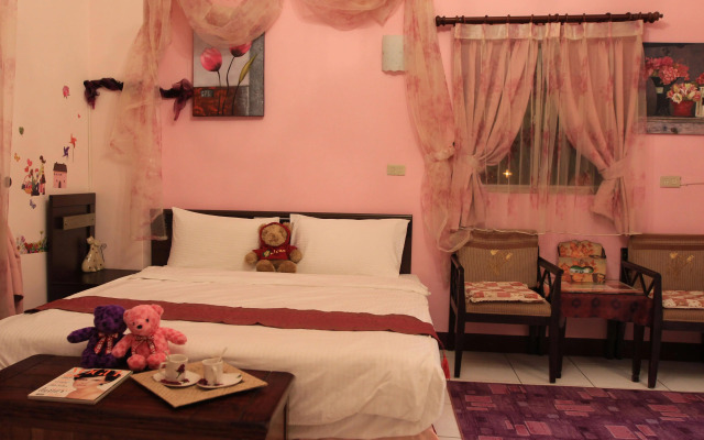 Home Here B & B