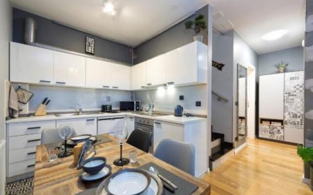 West Side Gallery Apartments