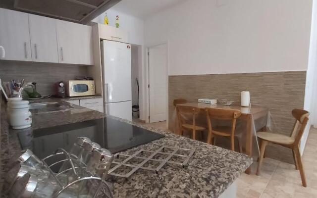 Hauzify I Apartaments Maritime