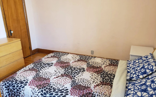 Apartment near Metro Monk Station