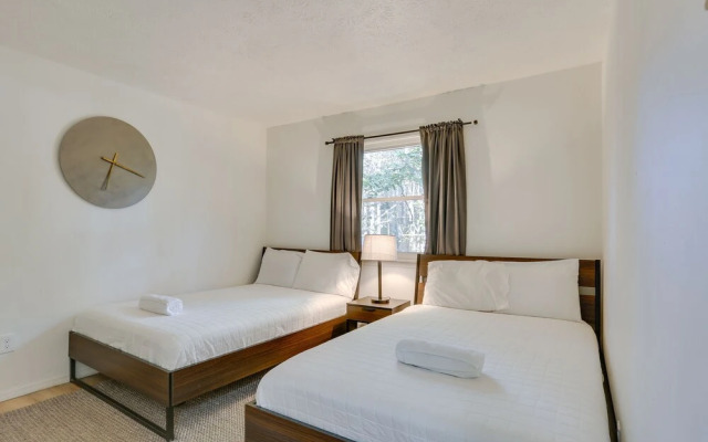 Modern Poconos Chalet w/ Private Hot Tub, Fire Pit