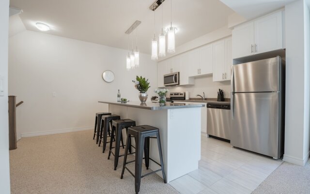 Luxurious Brand New Four Bedroom Townhouse