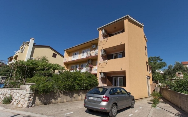 Apartment Marija - with parking : A1 Prizemlje Cres, Island Cres