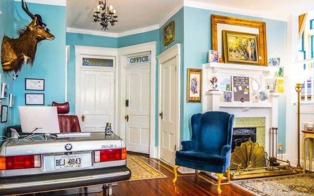 Isetta Inn (Boutique Inn)