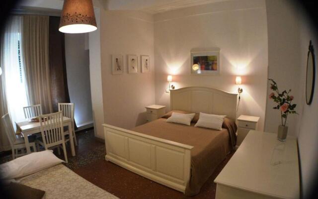 "Al 171 Family Suite Studio "