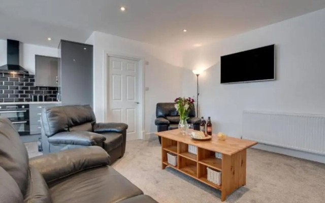 Jackson Court Apartment 2