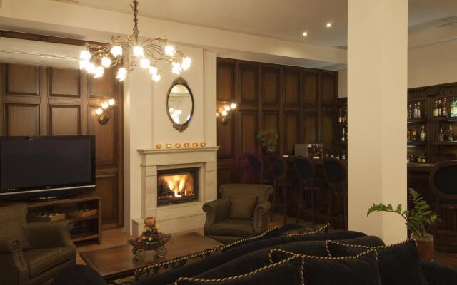 Dellas Boutique Hotel