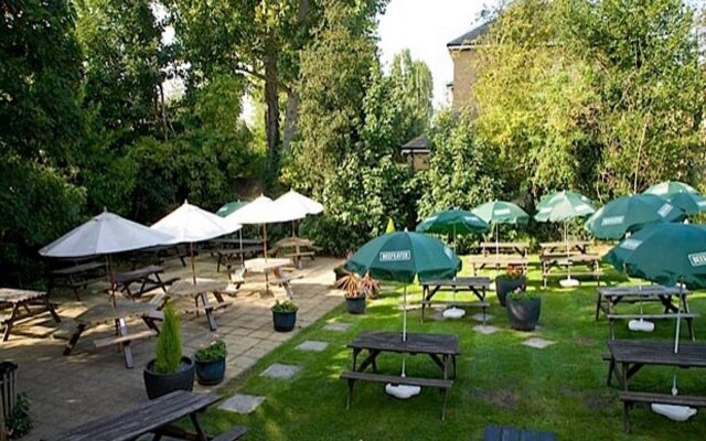 Premier Inn Colchester - Cowdray Avenue