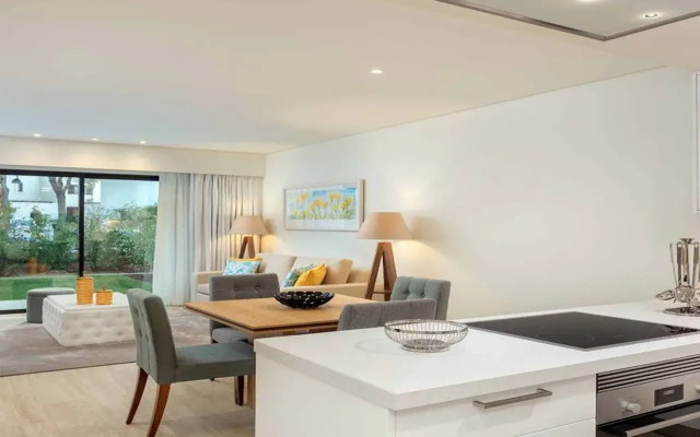 Pine Cliffs Gardens Hotel