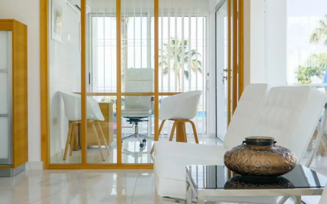 Rododafni Beach Apartments