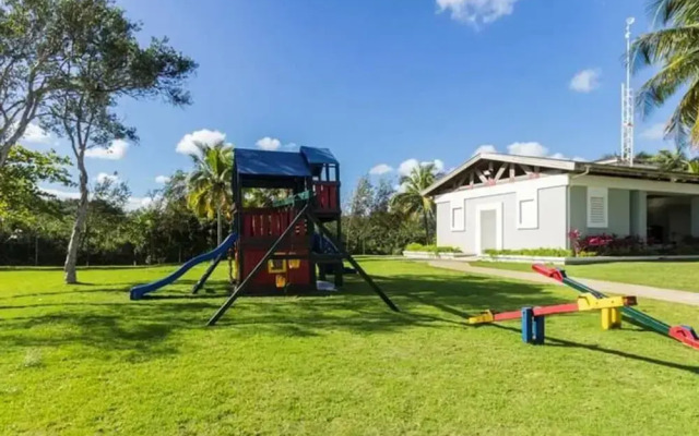 Daria Beachfront Community Steps 2 Pool- Generator