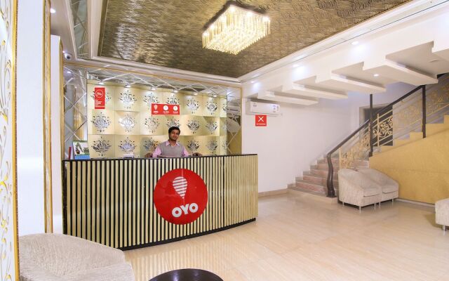 OYO 11532 Hotel SR Grand