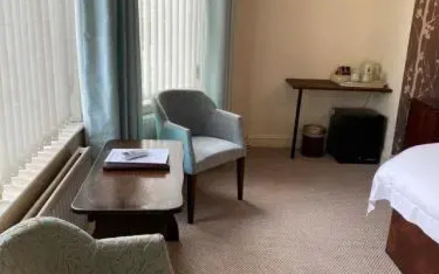 The Kingswood Guest House - Adult Only