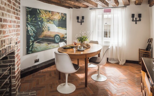 Lovely 3-bed House in West Malling, Kent
