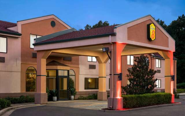 Super 8 by Wyndham Clinton