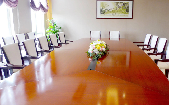 University Town International Hotel