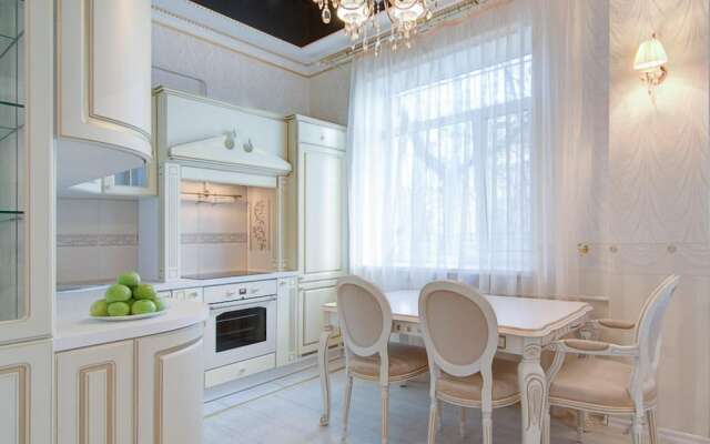 Flatsis Apartment Kuznechnaya 32