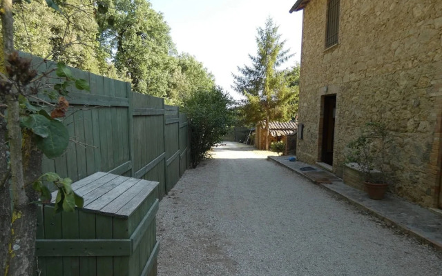 SCAPPO IN UMBRIA,Casale Vallenea