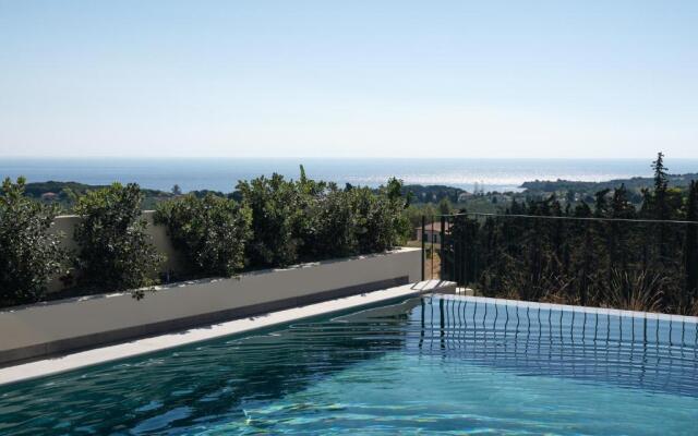 Alexandra SeaView Luxurious Villa, By ThinkVilla