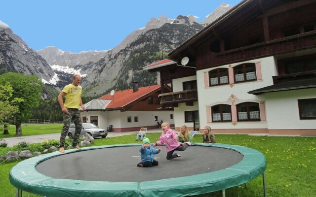 Modern Apartment in Leutasch With Garden