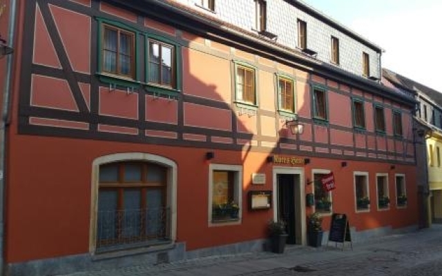 Gasthaus & Pension Zum Roten Haus