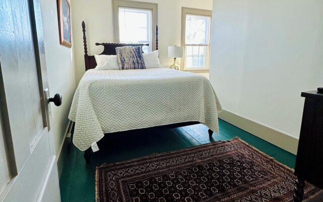 Inn at Gifford House