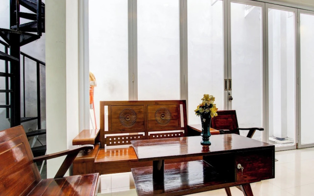 OYO 92479 Pasadena House