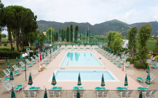 Apartment in Residenza Alberghiera Italia, Luni