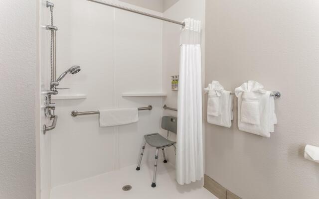 Holiday Inn Express & Suites - O'Fallon /Shiloh by IHG